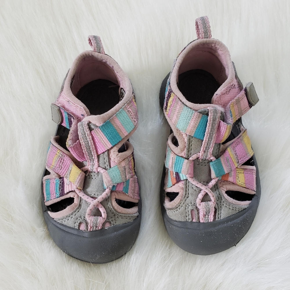 Pink striped KEEN shoes - 6 Toddler